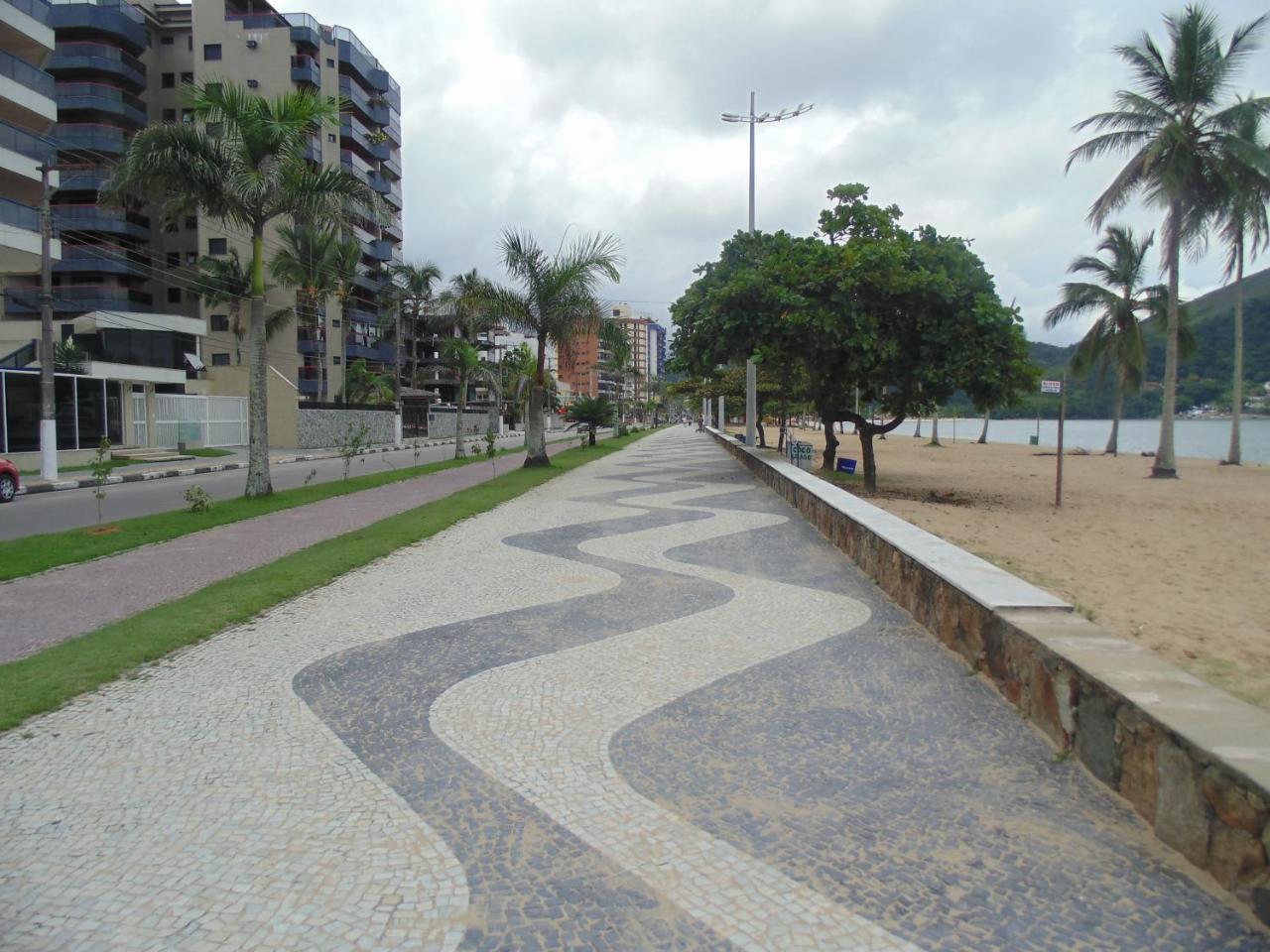 Apartment Sunny De 1 E 2 Na Martin De Sa Proximo A Caraguatatuba